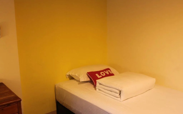 211 Homestay