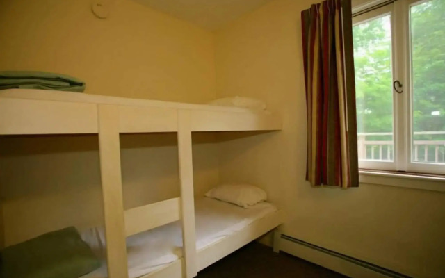 The Upper Pass Lodge at Magic Mountain