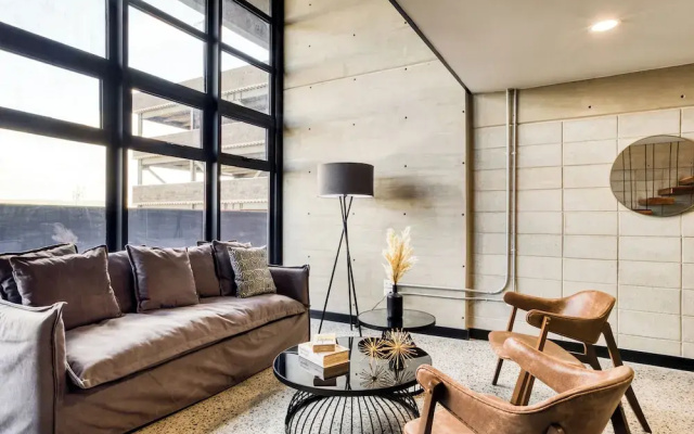 Downtown Loft by ULIV