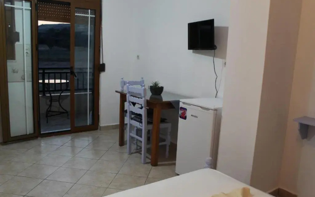 Vakis Apartments 2