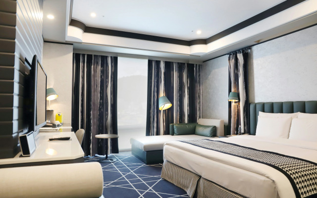 Grand Victoria Hotel