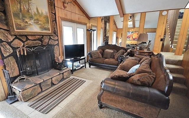 Chalmers - Three Bedroom Cabin