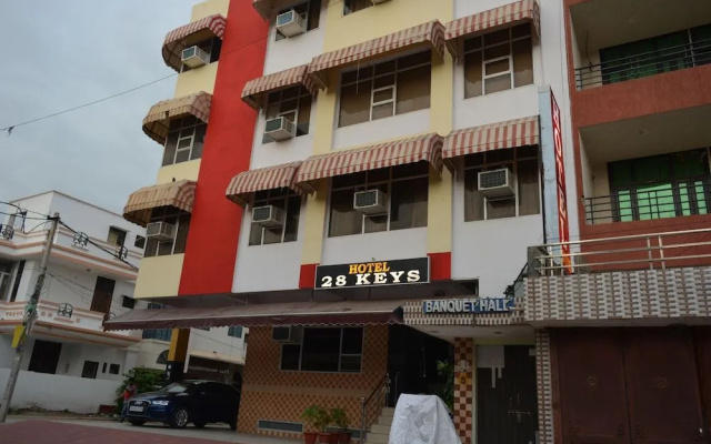 Hotel 28 keys
