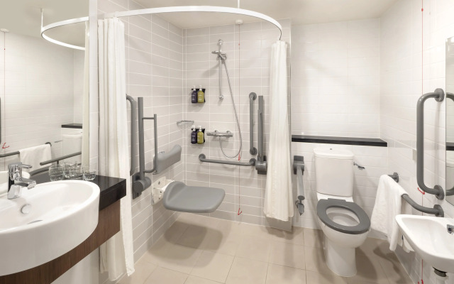 Holiday Inn Express Aberdeen Airport by IHG