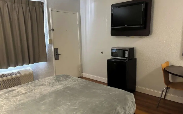 Motel 6 Pensacola, FL - Airport West