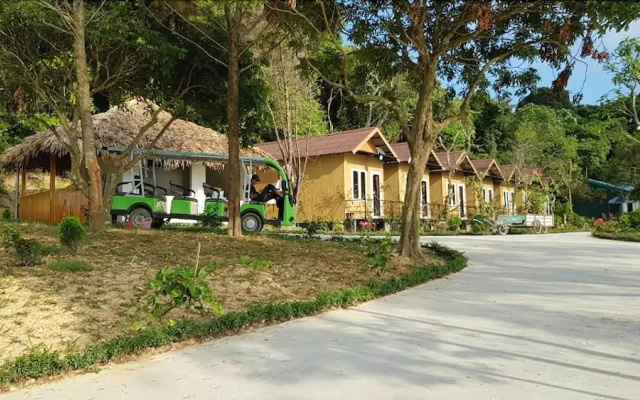 Thuy Hoang Resort