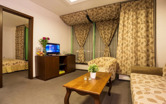 Earth and People Hotel & Spa
