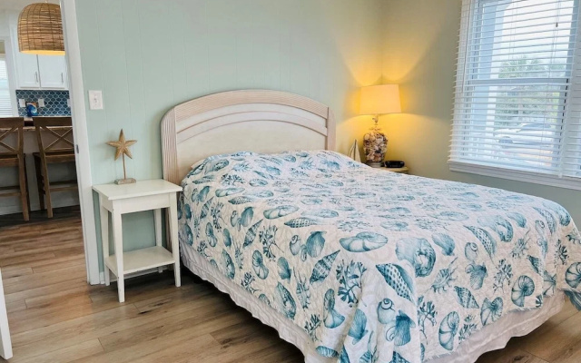 Beach Time 5 Bedroom Home by RedAwning