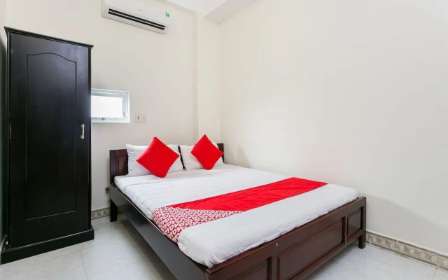 OYO 117 Gina Hotel
