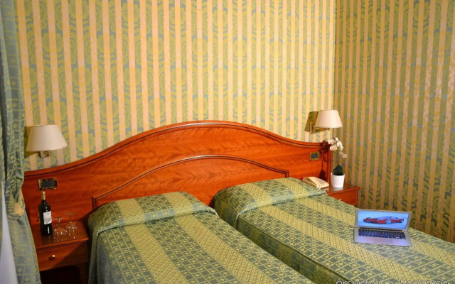 Hotel HI15