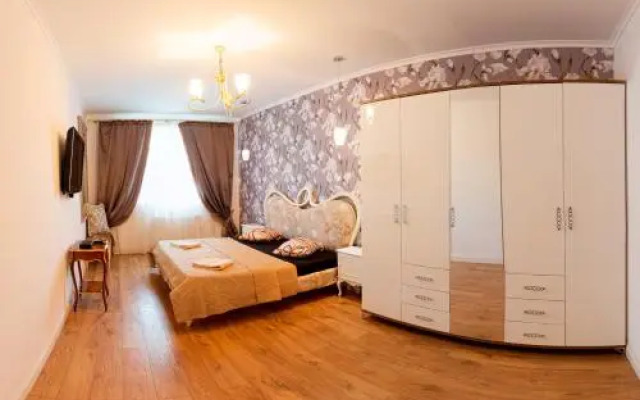Apartment on Melnikova Street
