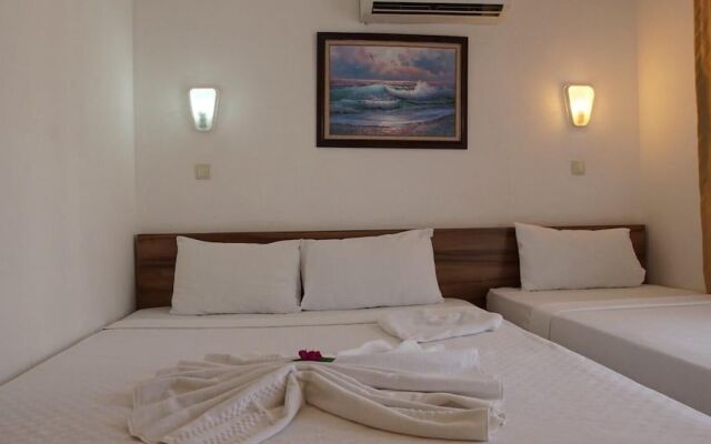Monna Roza Beach Resort Hotel
