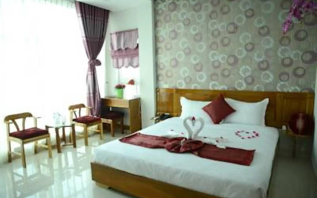 TRIIP Red Diamond