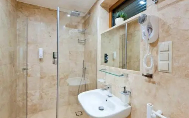 Mevo Apartament