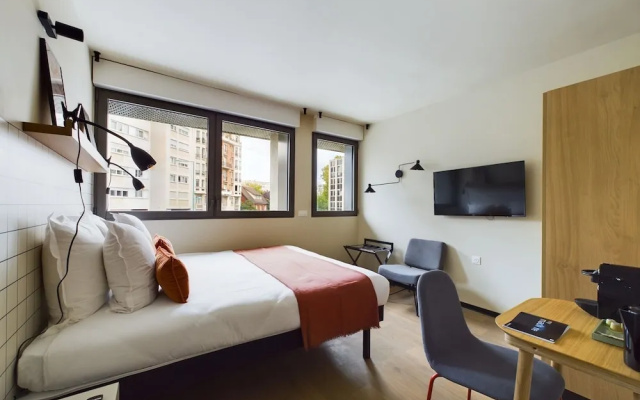 Mercure Gentilly .