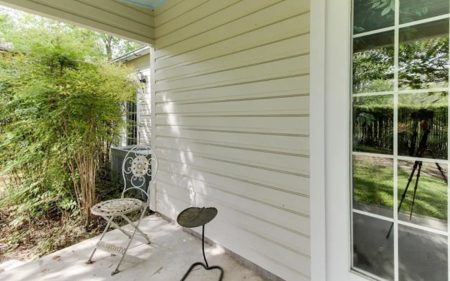 Eva's Guest House