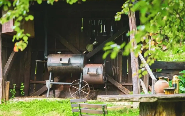 The Holler Comfortable Holiday Residence