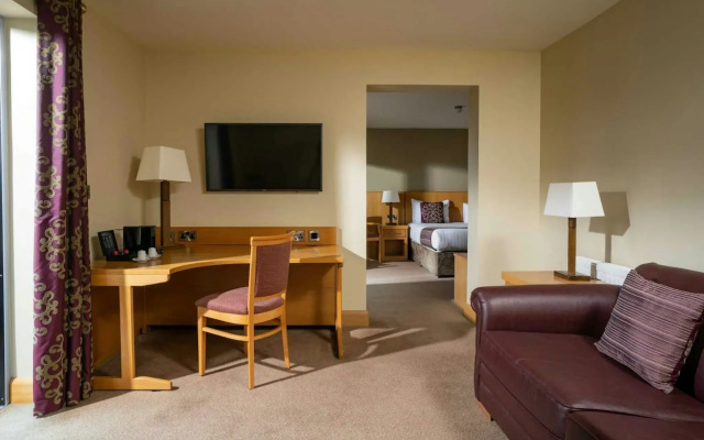 Belmore Court & Motel