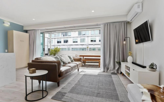 Zodiaks Princes Wharf 1 Bedroom Apartment