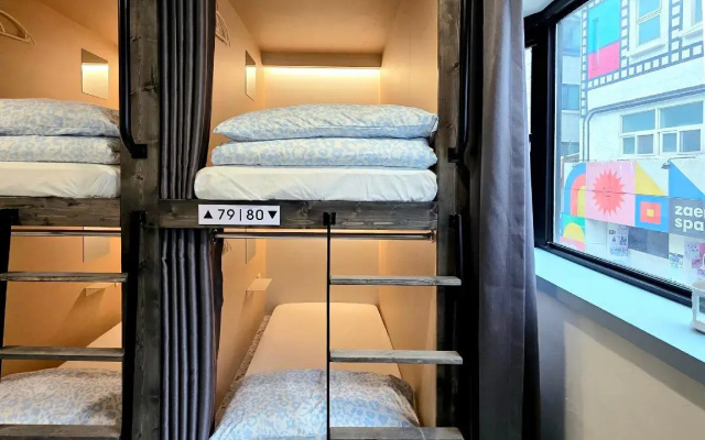 The Cube Hotel - Hostel