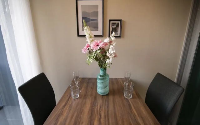Near BK University Quiet Condo in Rama4 bkb140