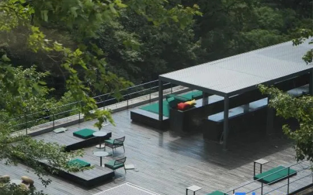 J·Mountain Hotel