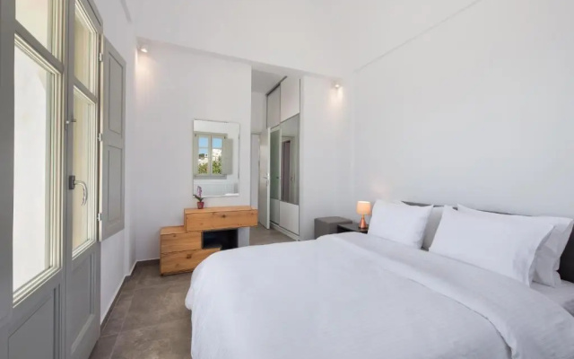 Theano Cave Suites & Villas
