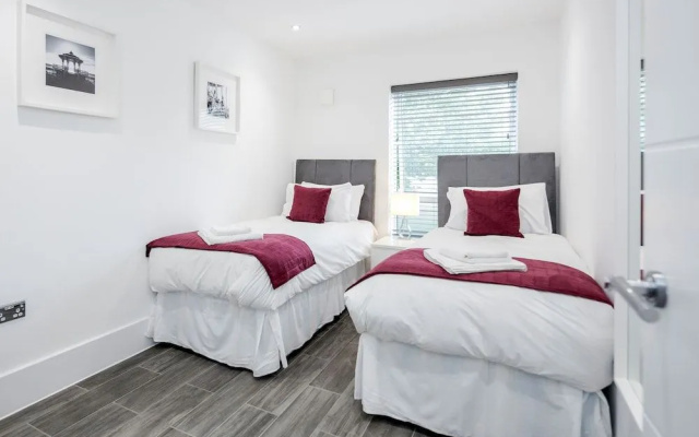 Roomspace Apartments -The Legacy