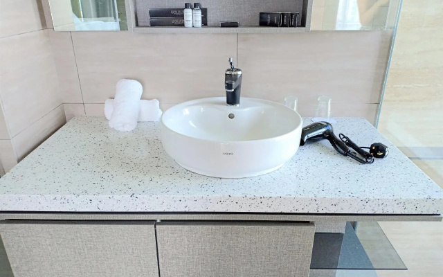 Expressionz Professional Suites by iHost Homes Global