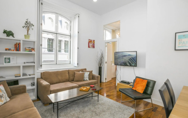 LV Premier Chiado CH3 Views, central, AC, lift