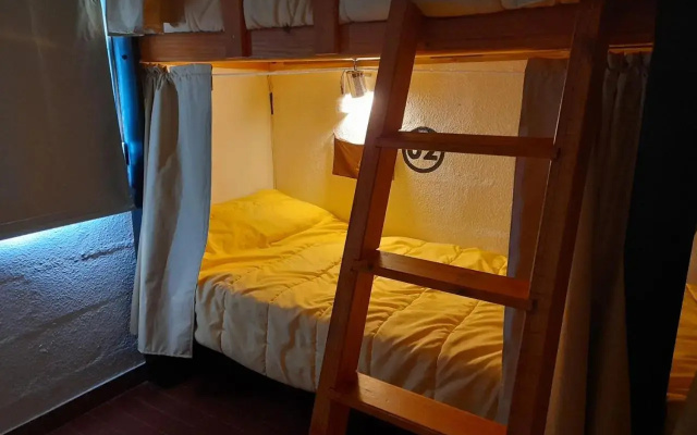 Hostel 64Bigüa B&B