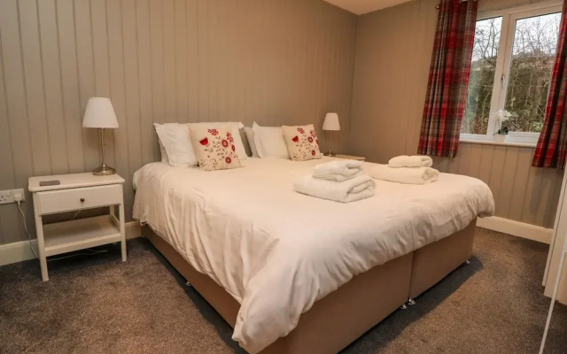 Holly Lodge