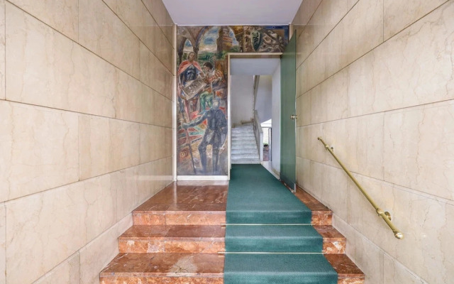 Suitelowcost Sforza