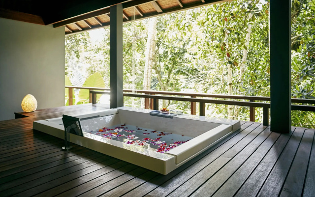 HOSHINOYA Bali