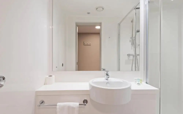 Fab 6BR APT Perfect for Sightseeing - Sleeps 6