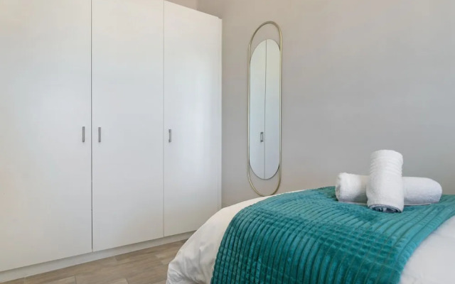 Sea Spray B404 by HostAgents