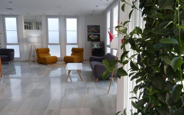 Отель Apartamentos Cala d'Or Playa вид на фасад