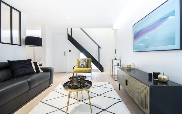 Luxury Townhouse - Eiffel tower