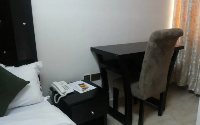 Tripplex Hotel