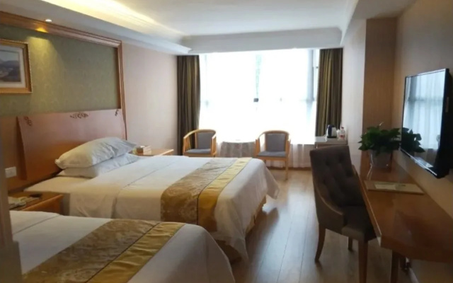 Vienna Hotel Chengdu Chunxi Road Tianfu Plaza Subway Station