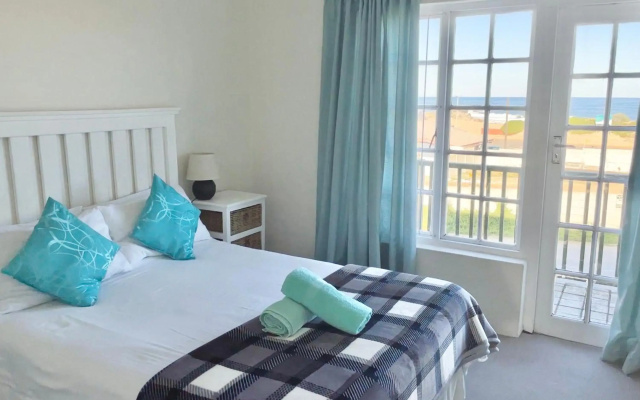 26 Settler Sands Beachfront Accommodation Sea View