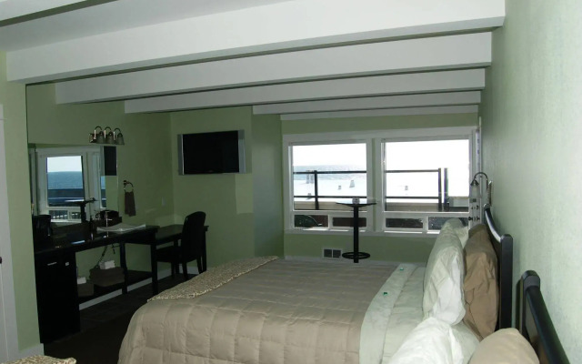 Beachfront Manor Hotel