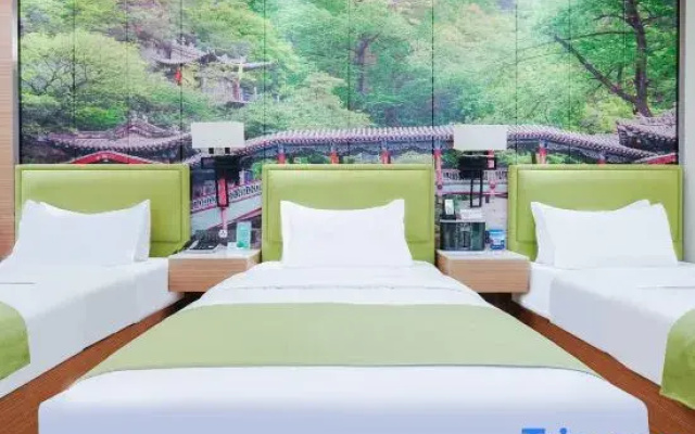 Yixin Yijia Hotel