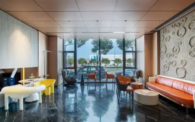 Yiwang Hotel Collection (Wenzhou Avenue)
