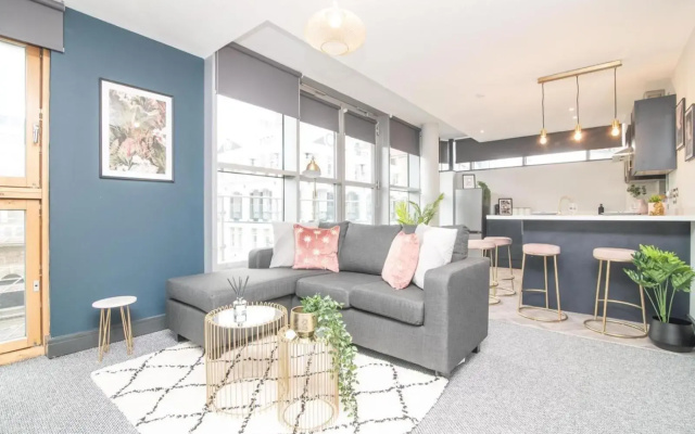 K Suites - Temple Street