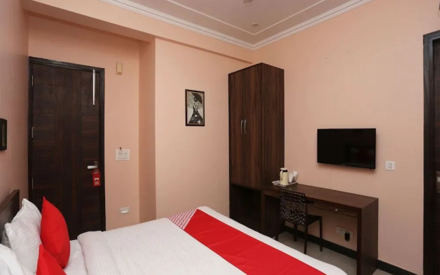 OYO 4026 Royal Inn