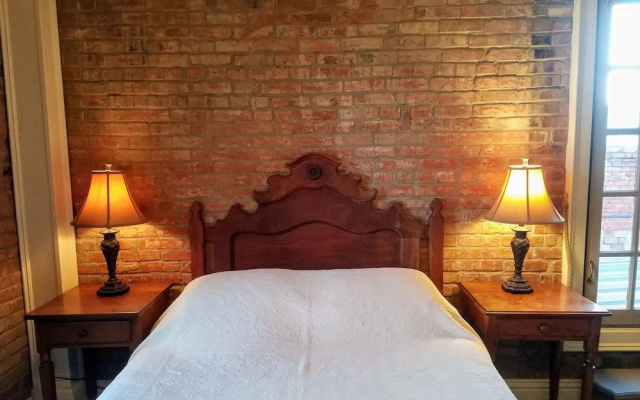 Iron Horse Hotel