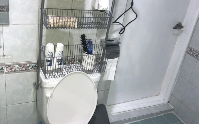 Gwangju Songjeong Station Guesthouse - Hostel