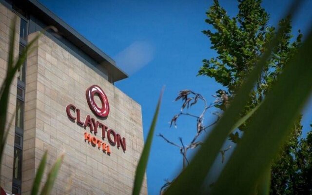 Clayton Hotel, Manchester Airport вид на фасад