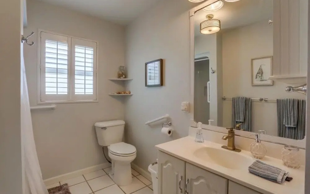 Neptune Beach House 2 Bedroom Home